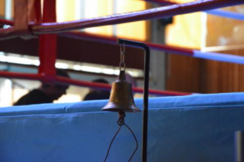 Photo d'une cloche de ring prise lors d'un événement organisé par SHOOTO Switzerland